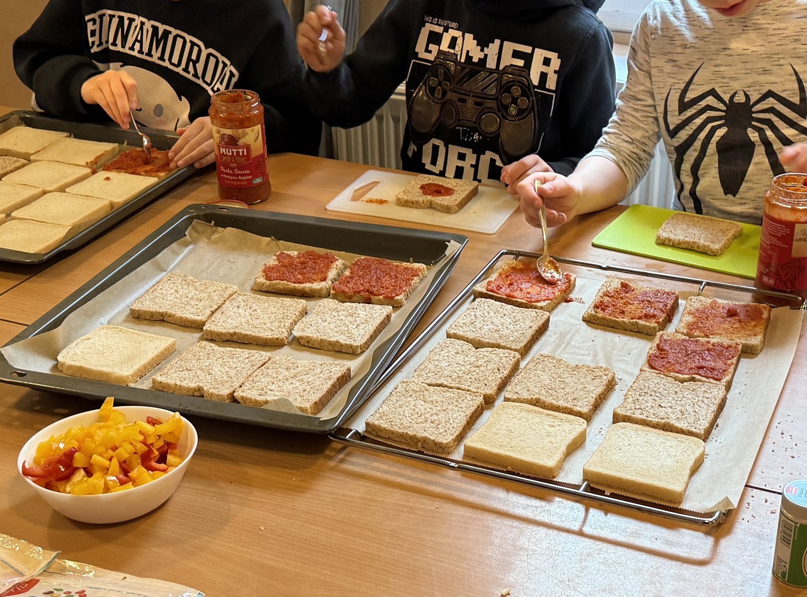 Pizza toasts made together
